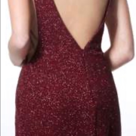 JOVANI FITTED GLITTER BACKLESS COCKTAIL DRESS - Picture 5 of 5